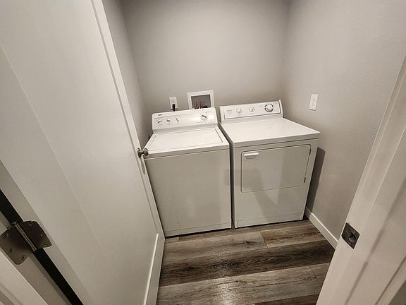 4th image of 705 46th Avenue Pl