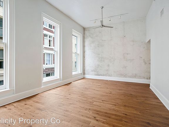 3rd image of 221 Chartres St #306