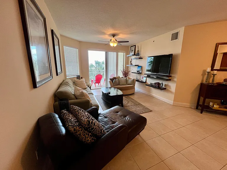 975 NW Flagler Ave — Photo 6