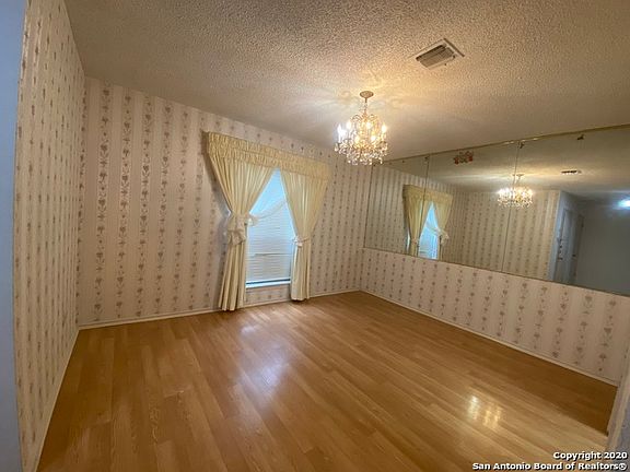3rd image of 14207 Chadbourne St