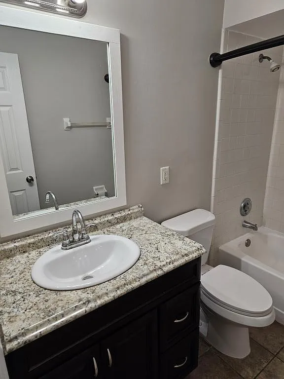 2205 Conway Dr #200 — Photo 4