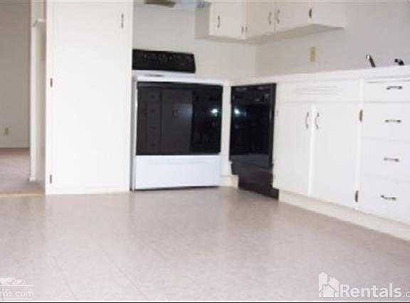 2nd image of 534 Shoshone Ave