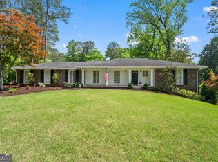 10 Wyndham Dr, Sandy Springs, GA 30328