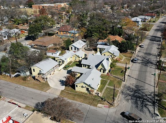 4th image of 2225 W Olmos Dr