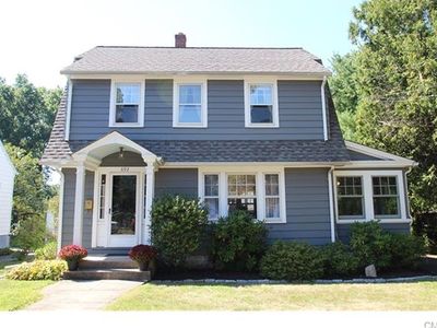 692 Knapps Hwy, Fairfield, CT, 06825