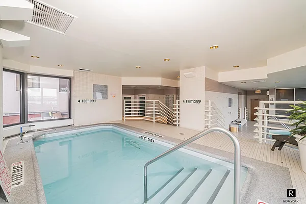 Rented by R New York | media 43