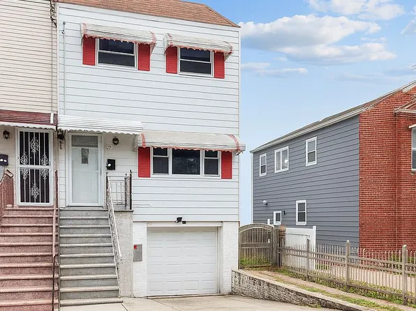 160 Stephens Ave, Bronx, NY 10473