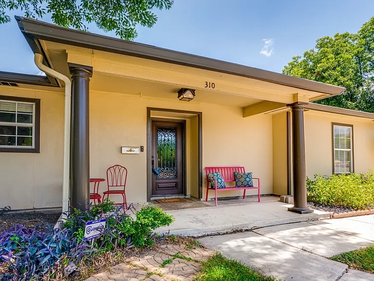 310 Salem Dr #1 — Photo 12