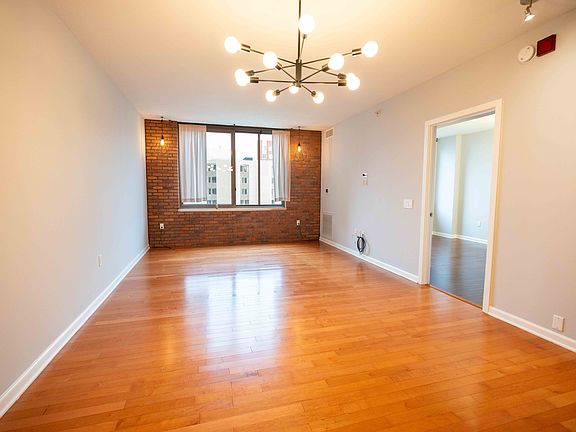 2nd image of 440 L St NW Unit 713