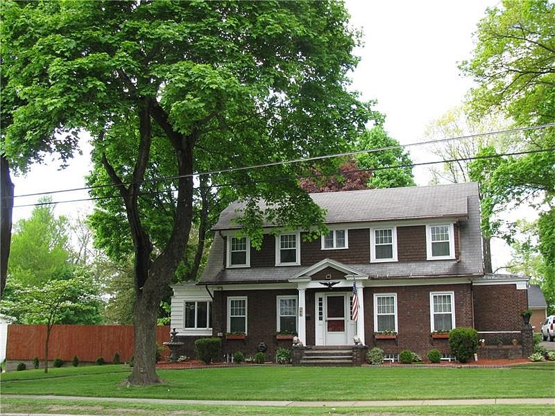 1st image of 396 S Main St