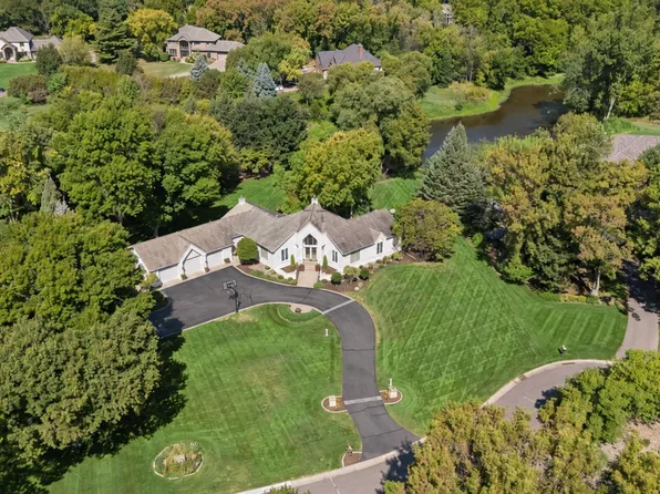 5955 Boulder Bridge Ln, Shorewood, MN 55331