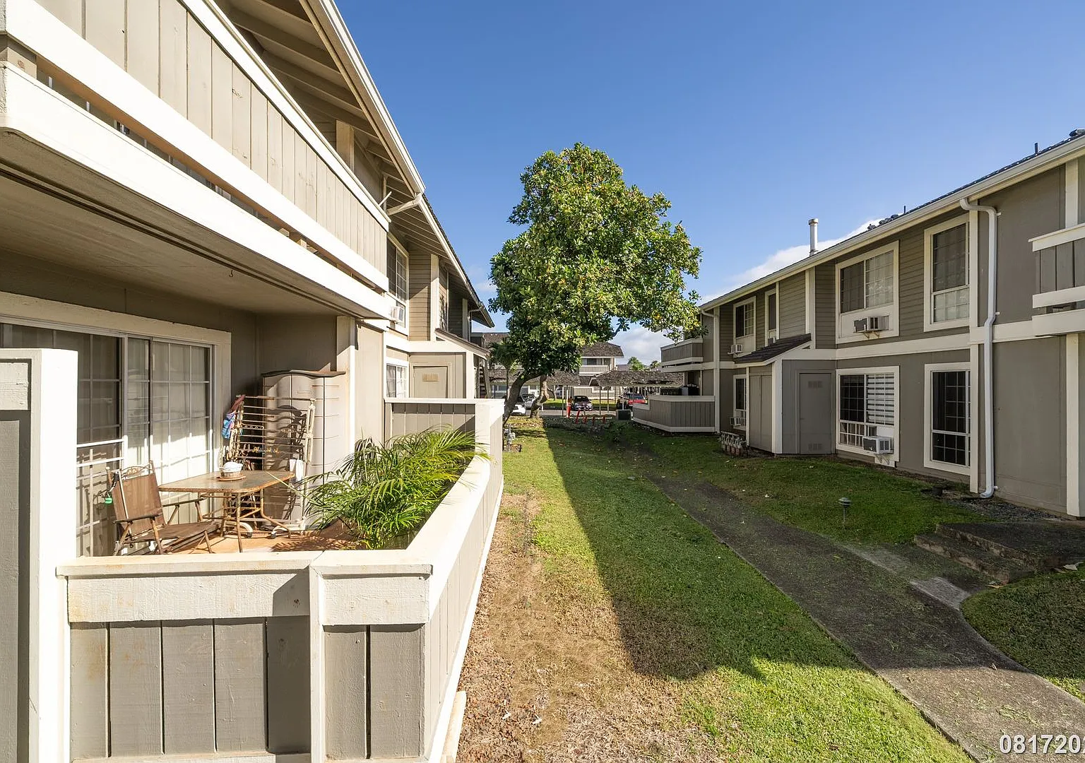 Well Maintained 2br/1ba/2pkg-708ft Unit In Royal Palm — Photo 1