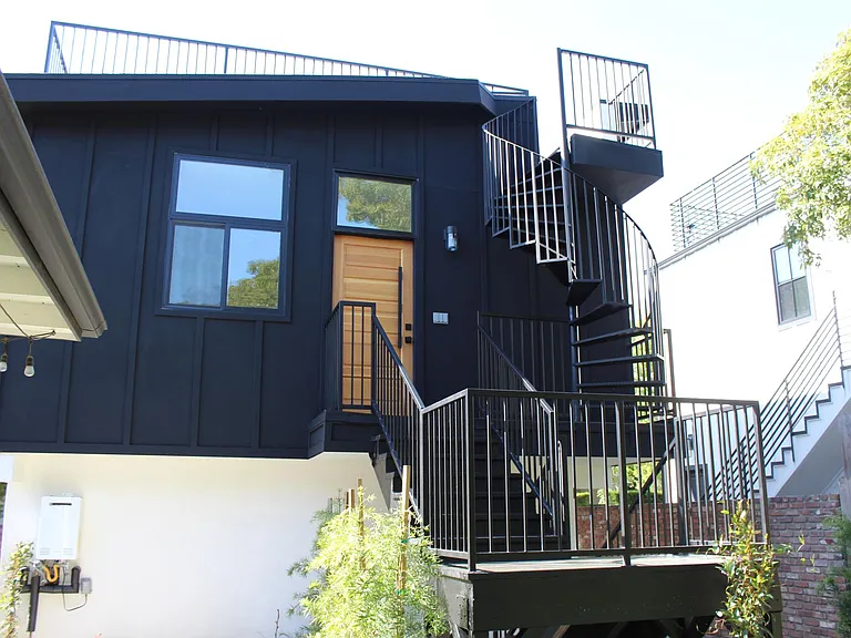 12684 Stanwood Dr — Photo 17