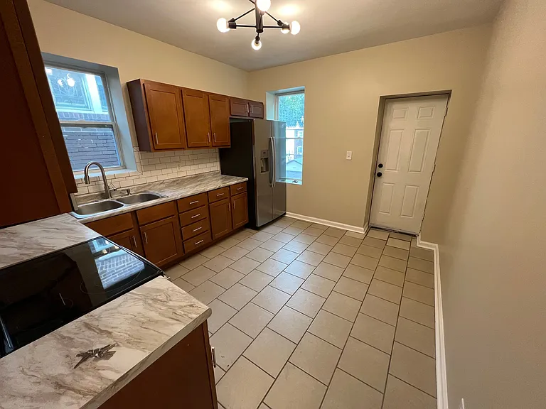 3240 Liberty St #1STFLOOR — Photo 3