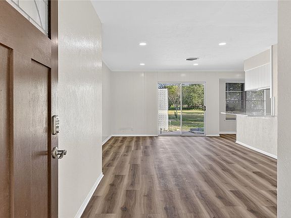 3rd image of 3901 Leonard Dr