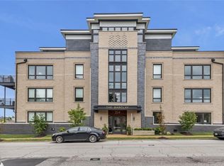 204 S Clay Ave UNIT 102, Saint Louis, MO 63122