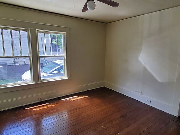3rd image of 1104 Bellevue St