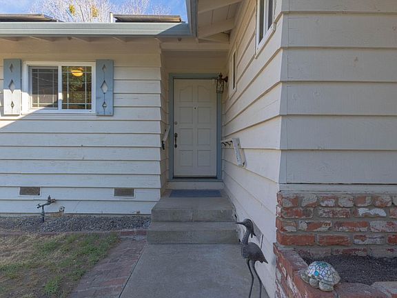 2nd image of 3585 Viola Dr