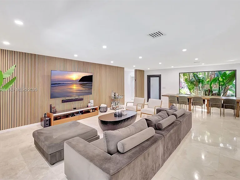 7711 Miami View Dr — Photo 7