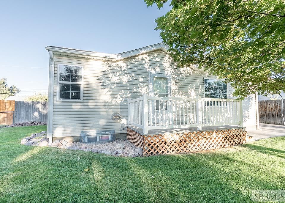 1st image of 1058 Vine Ave