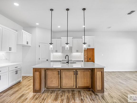 3rd image of 6314 Leafy Hollow Dr