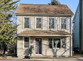 17 S Locust St, Lititz, PA 17543