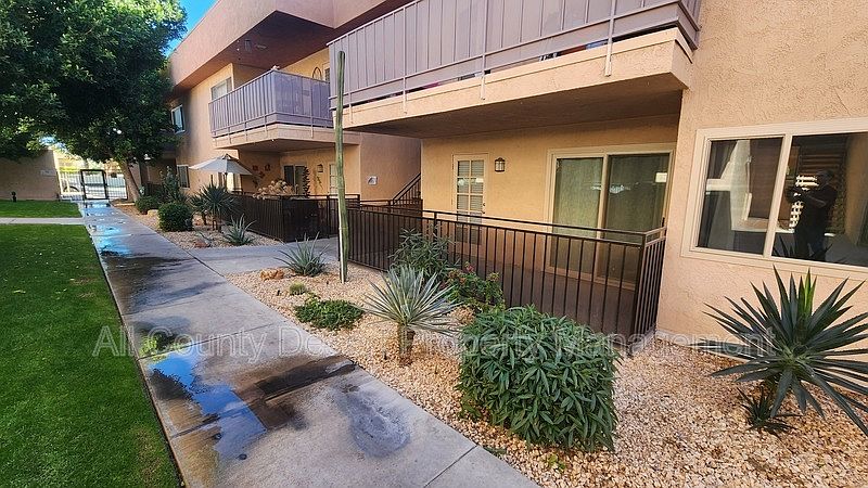 1st image of 400 Sunrise Way Unit 124