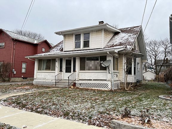 2nd image of 204 Lake St