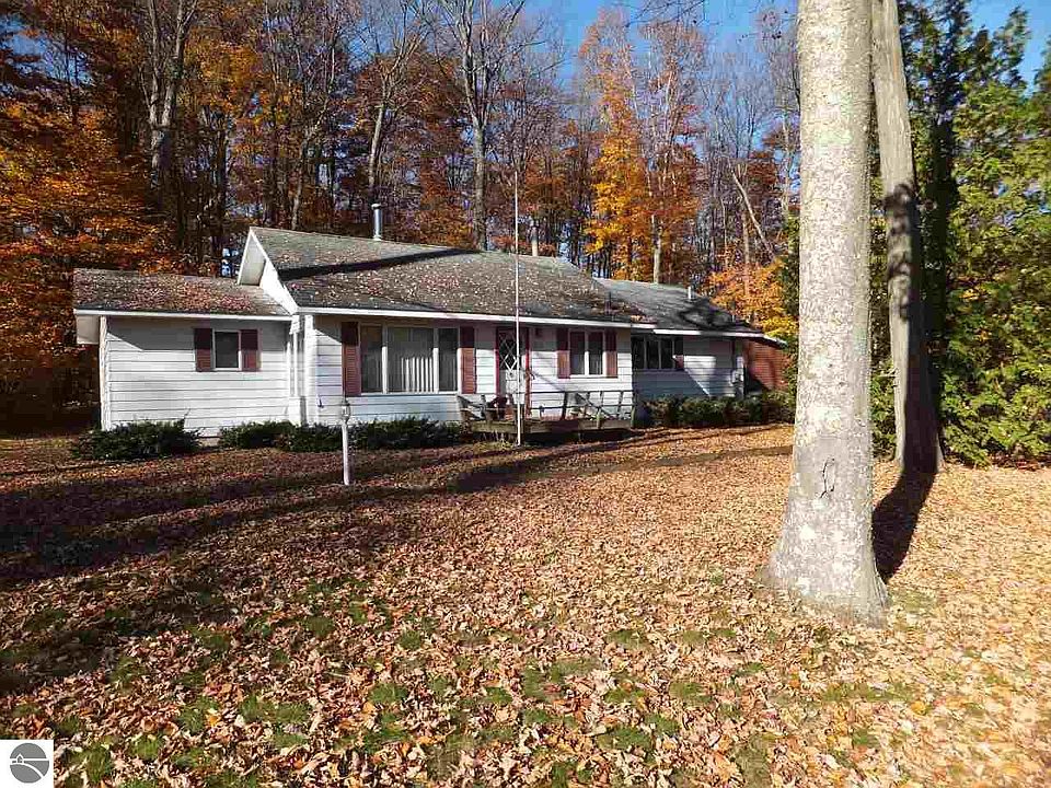 1st image of 4124 White Birch Dr