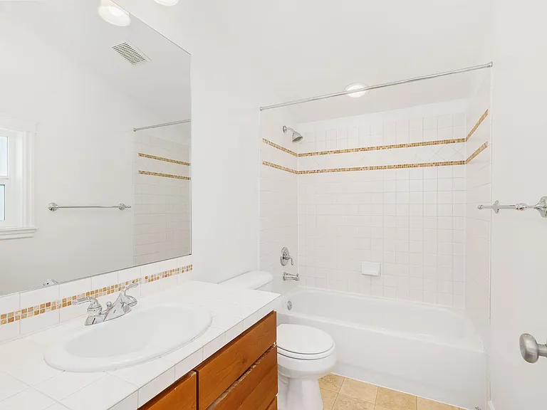 1412 NW 60th St #A — Photo 16