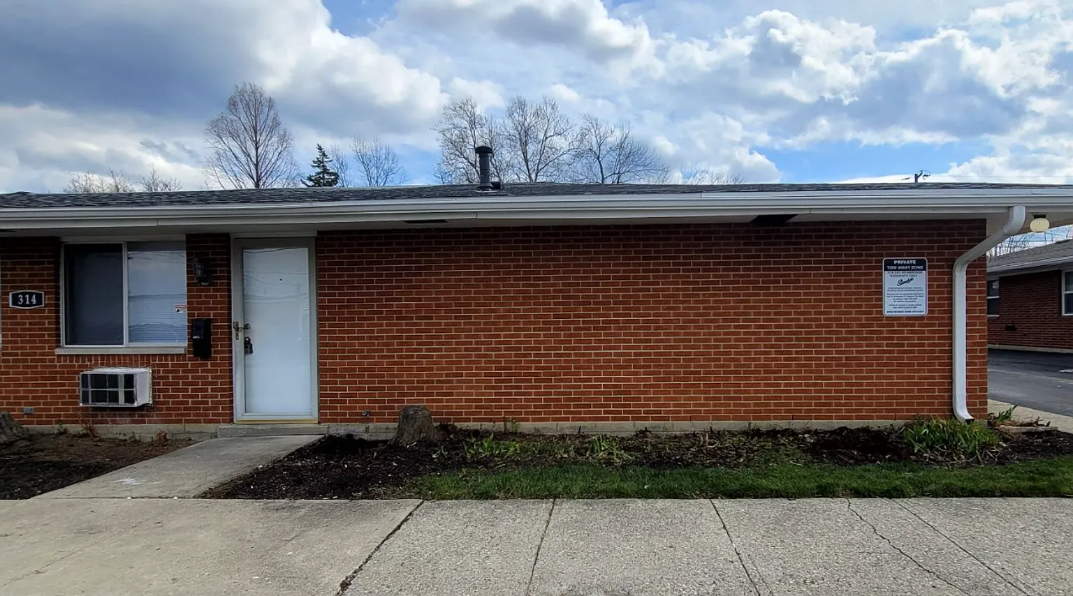 314 - 322 Kenbrook Drive — Photo 1