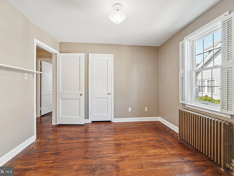 204 Glenmore Ave — Photo 14