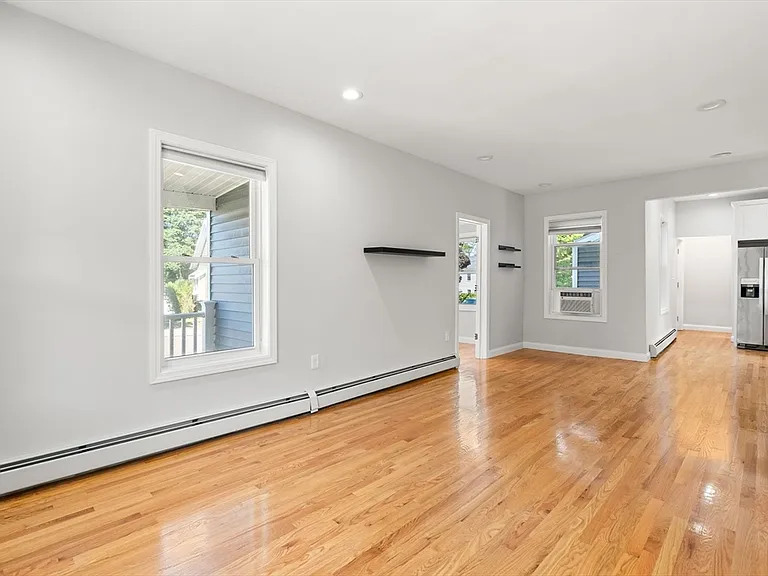 334 E Squantum St — Photo 8