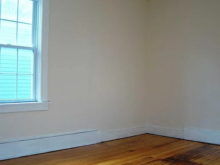 10 Worrall Ave #2 — Photo 7