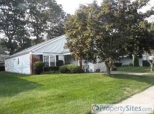 154 Edinburgh Dr, Ridge, NY 11961