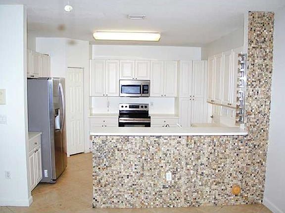 4th image of 6811 Nw 107 Ct