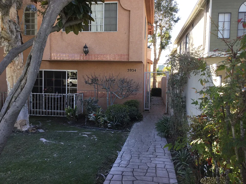 Gated Entry Walkway