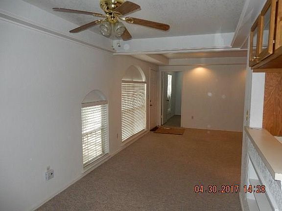3rd image of 11525 N Meridian Ave APT 113