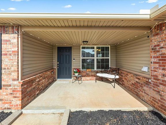 4th image of 2804 Thompson Farm Ln