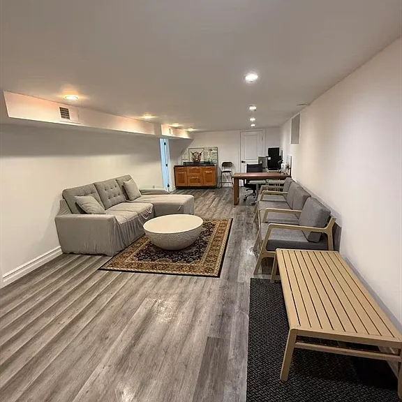 40 Michael St #4 — Photo 2