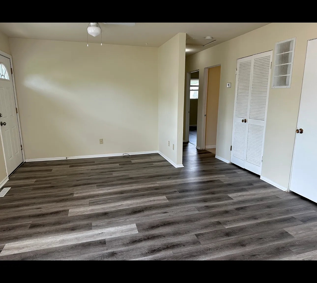 2 bed, 855 sqft, $1,300 — Photo 3