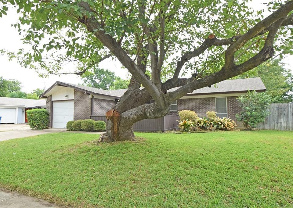 1st image of 8303 Briarwood Ln