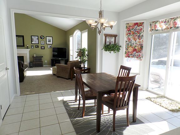 3rd image of 3802 Bear Ln