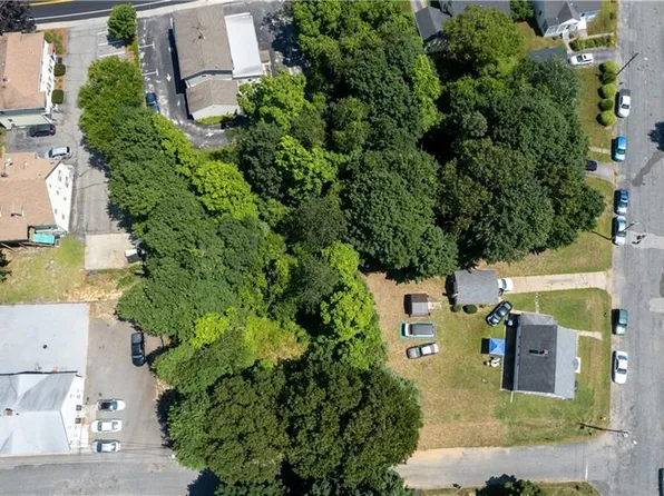 32 Dey Street, Griswold, CT 06351