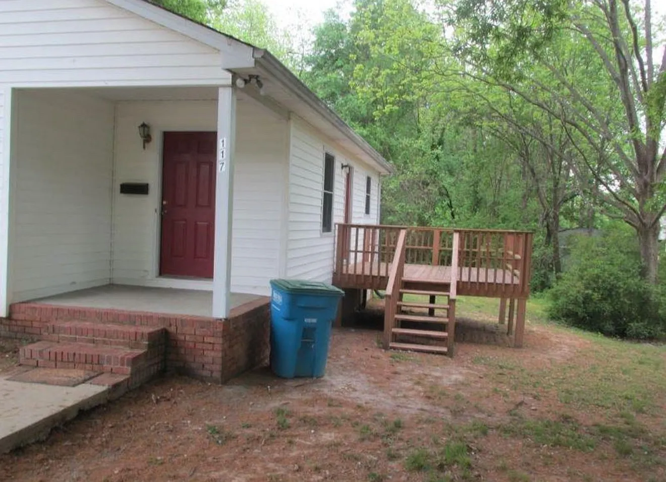 2 bed, 900 sqft, $1,300 — Photo 2