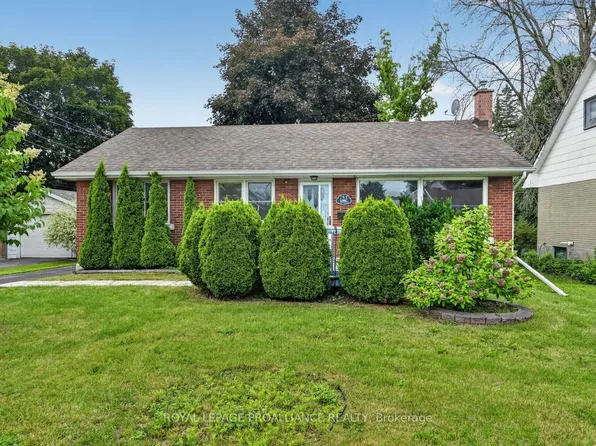 765 Duke St, Prescott, ON K0E 1T0