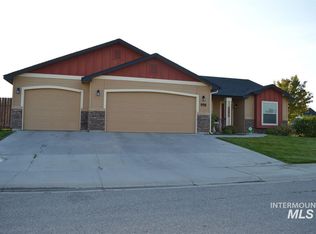 958 S Threave Ave, Kuna, ID 83634