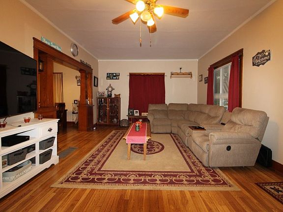 3rd image of 507 NW 4th St
