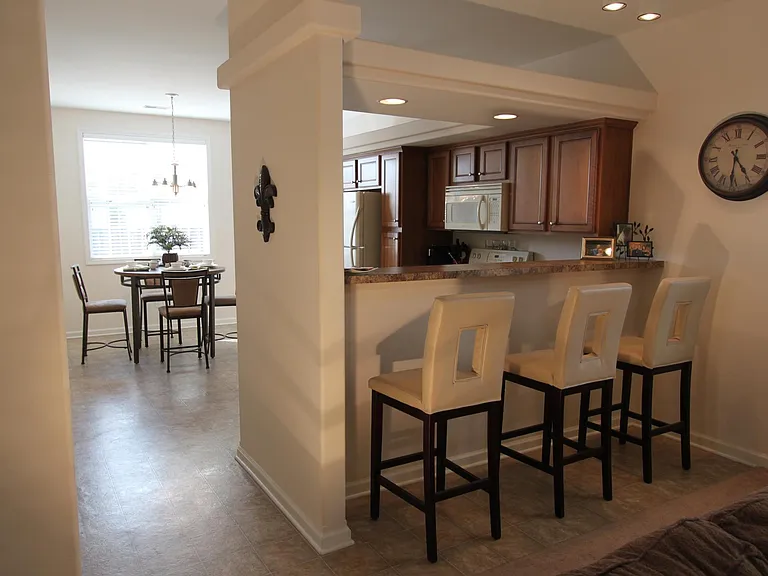 3916 Pine Ridge Way — Photo 5