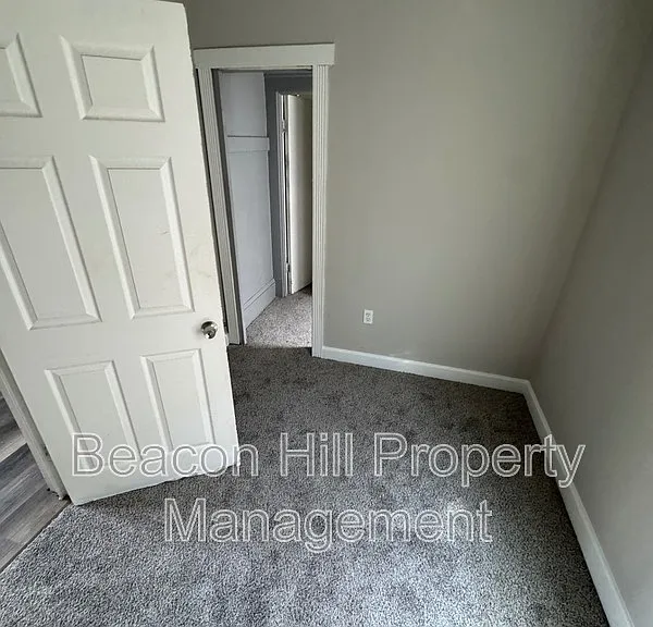 5911 Lansing Ave — Photo 5